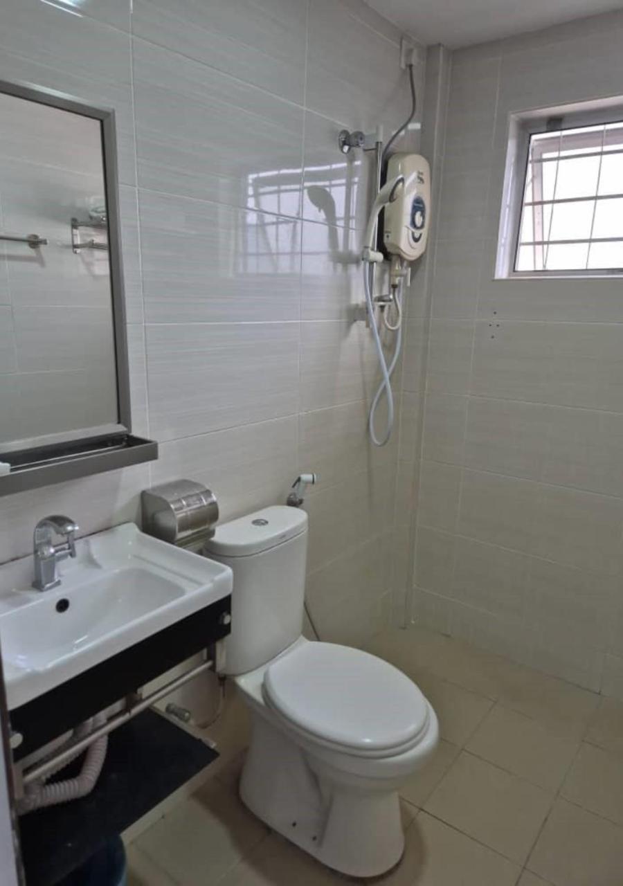 Angsoka Hotel Телук Интан Екстериор снимка