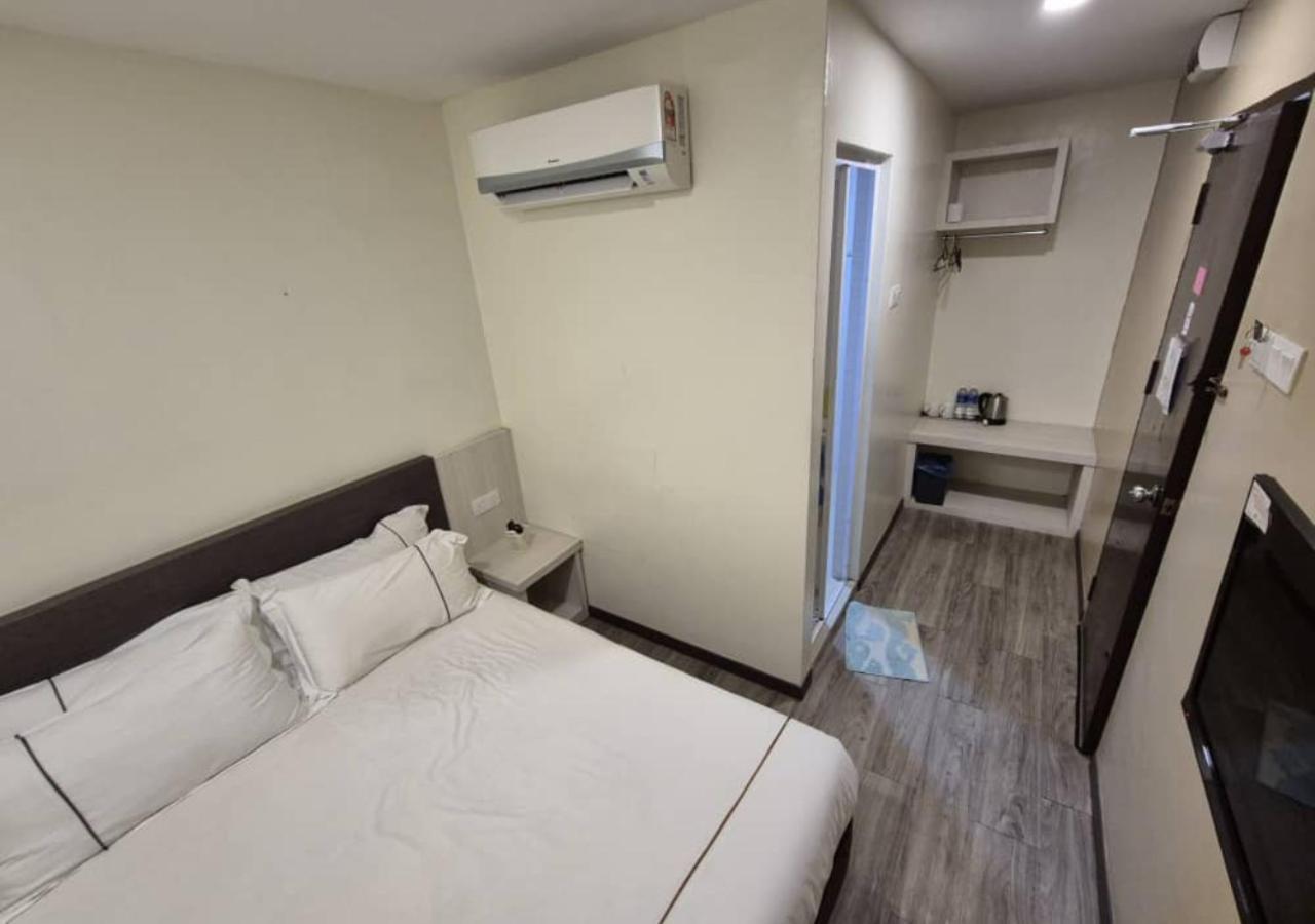 Angsoka Hotel Телук Интан Екстериор снимка