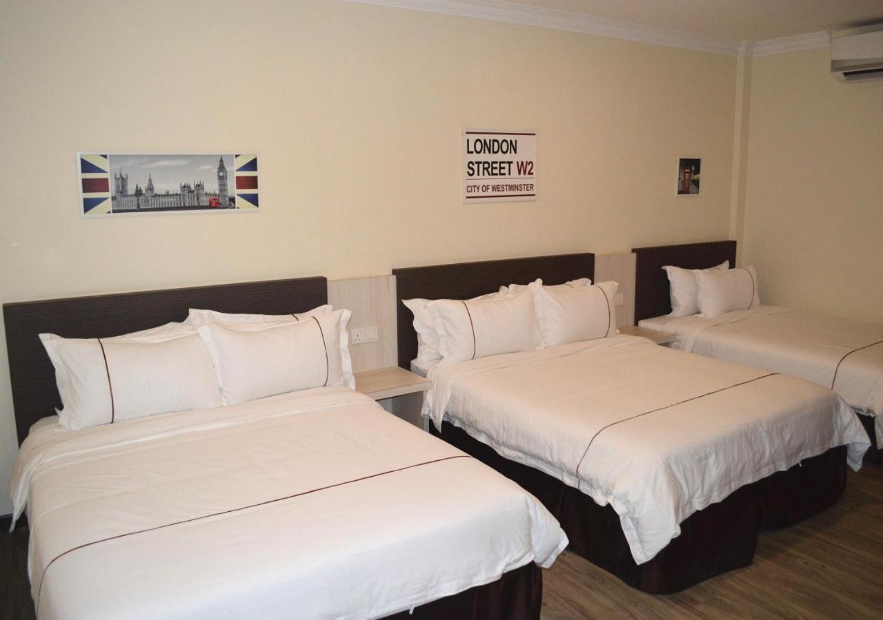 Angsoka Hotel Телук Интан Екстериор снимка