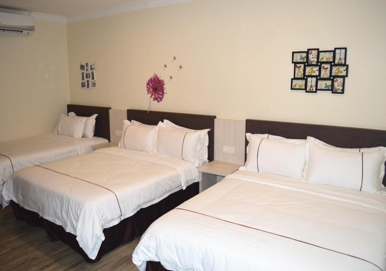 Angsoka Hotel Телук Интан Екстериор снимка